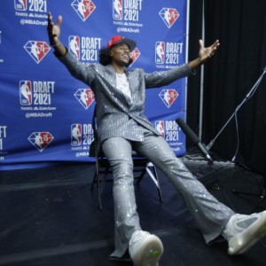 nba盘口-新秀签约大获成功 阿迪达斯欲重塑篮球产品线